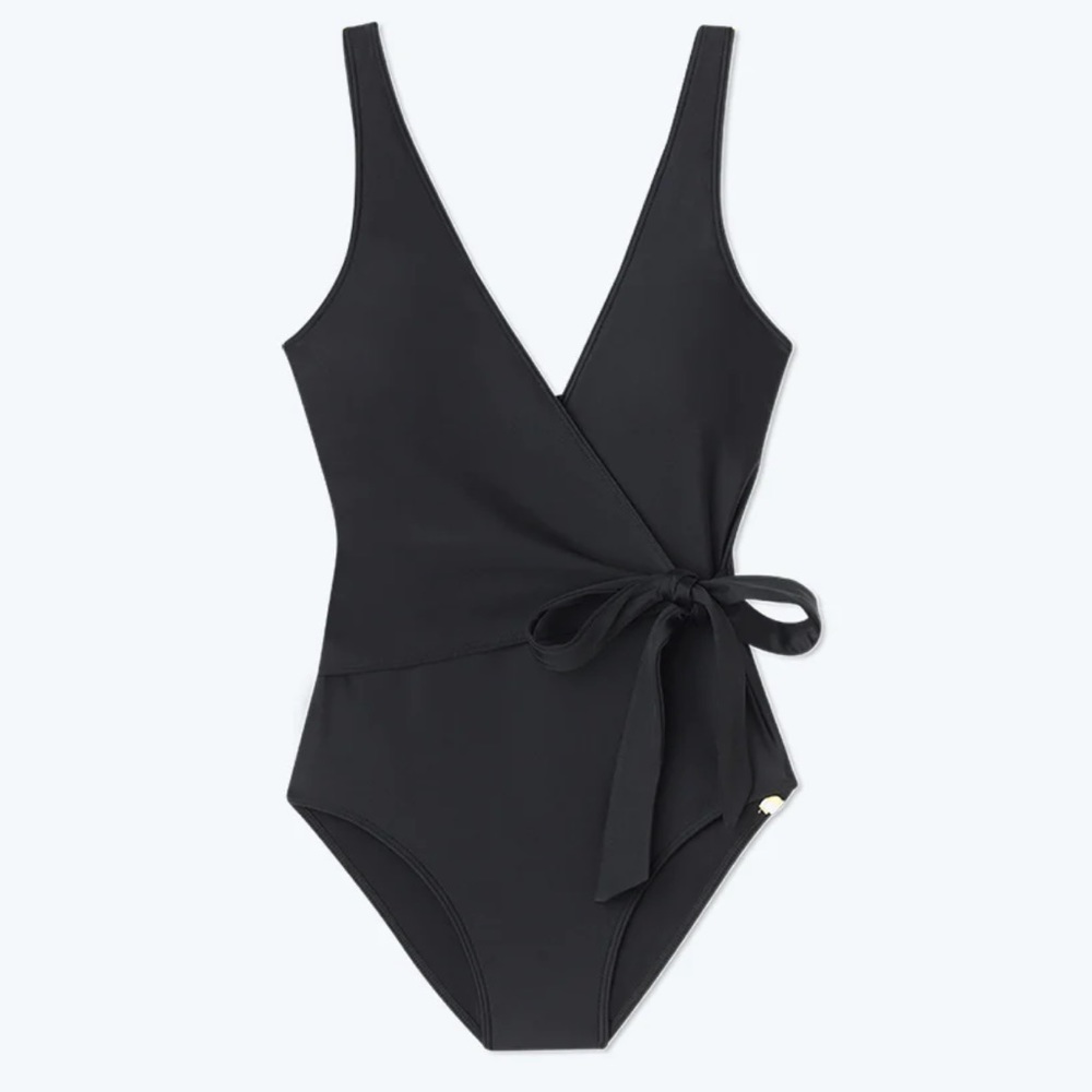 NWOT summersalt perfect wrap in black long torso